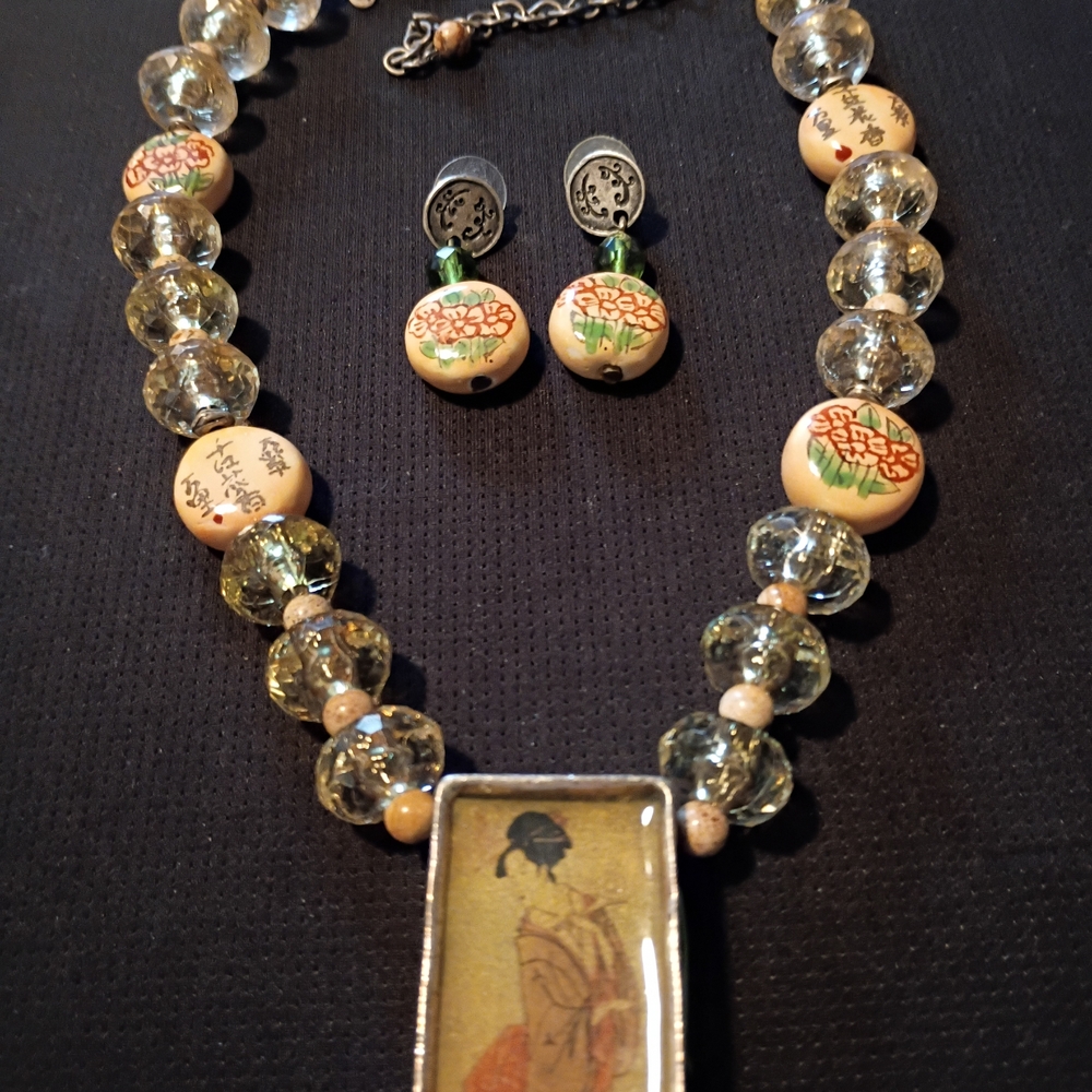Absolutely Gorgeous Vintage Chico's Asian-inspired Geisha Pendant & Earrings Set